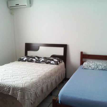 Res. Umuarama Apartment บอมบินญัส ภายนอก รูปภาพ